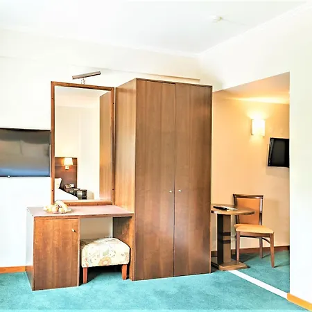 Amazonia Jamor Hotel Linda-a-Pastora