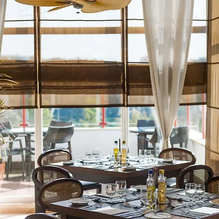 Отель Amazonia Jamor 4*