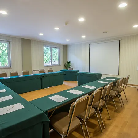 Hotel Amazonia Jamor 4*