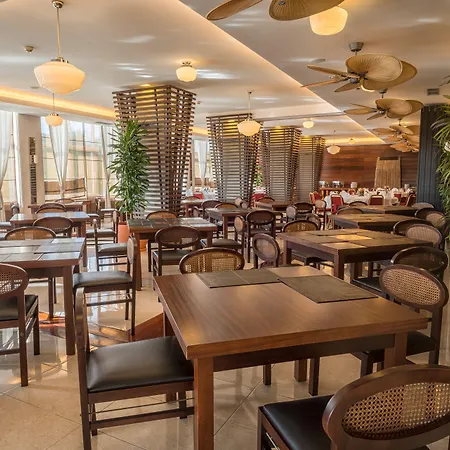 Amazonia Jamor Szálloda 4*