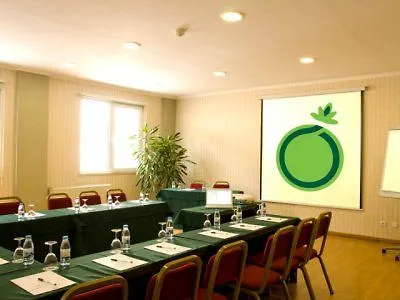 Amazonia Jamor Otel Linda-a-Pastora